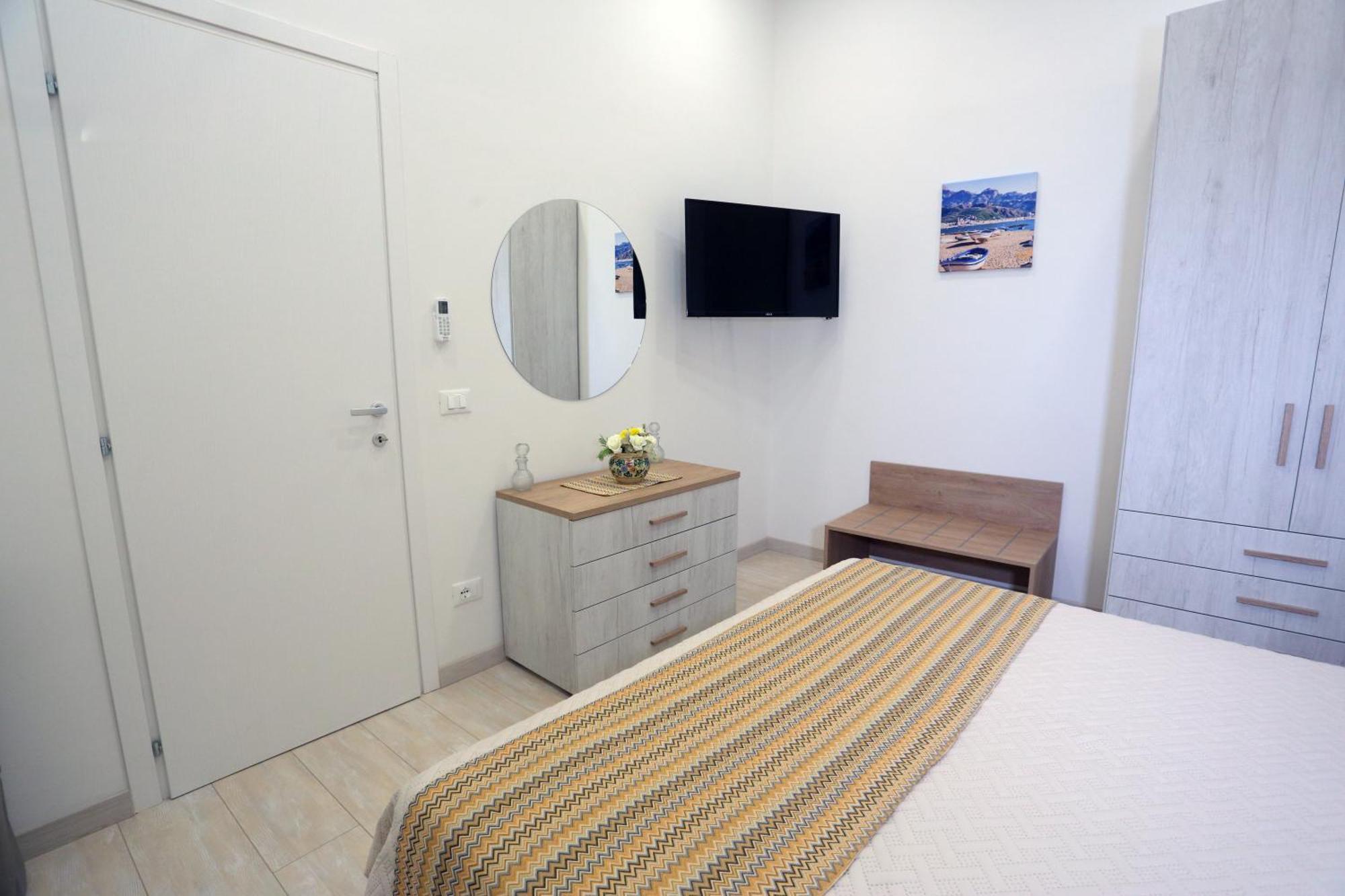 Theos Holidays Apartments Giardini Naxos Exterior photo