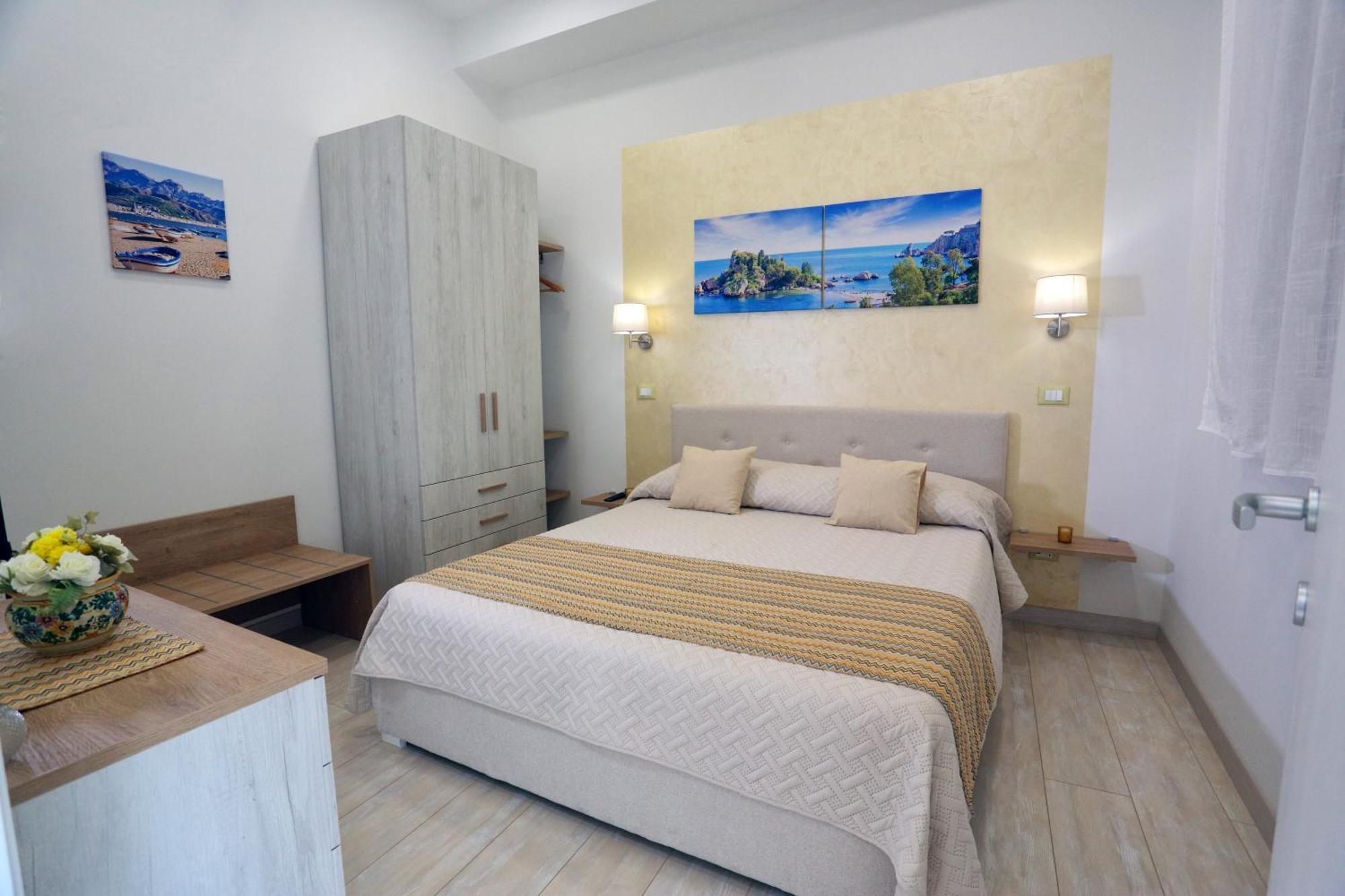 Theos Holidays Apartments Giardini Naxos Exterior photo